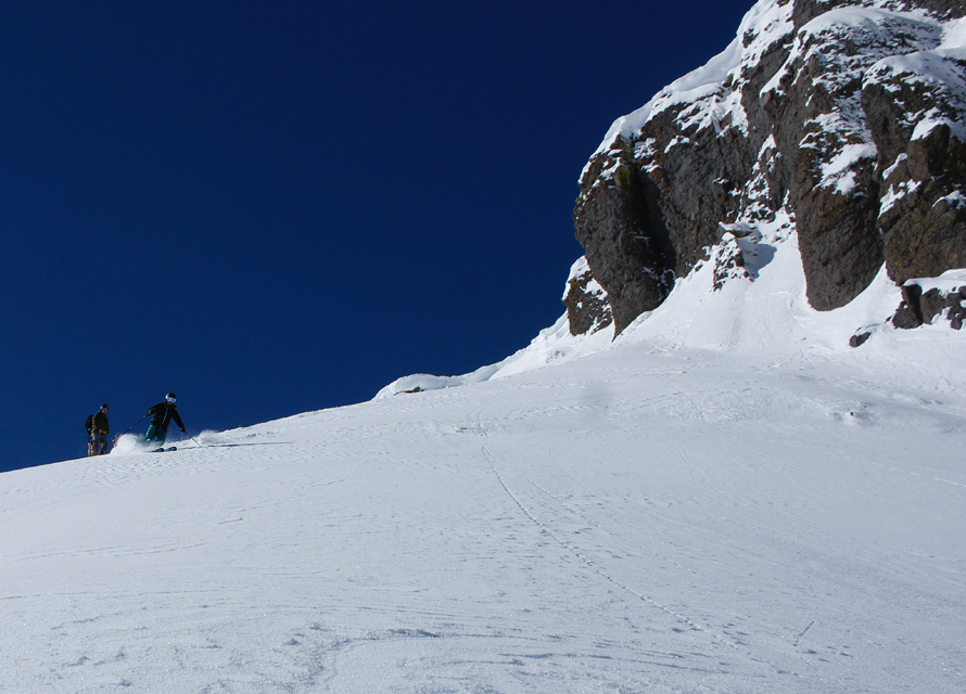 powder skiing